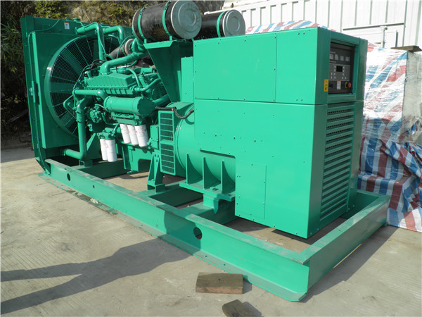 德钦发电车出租-柴油发电机散热器怎样散热