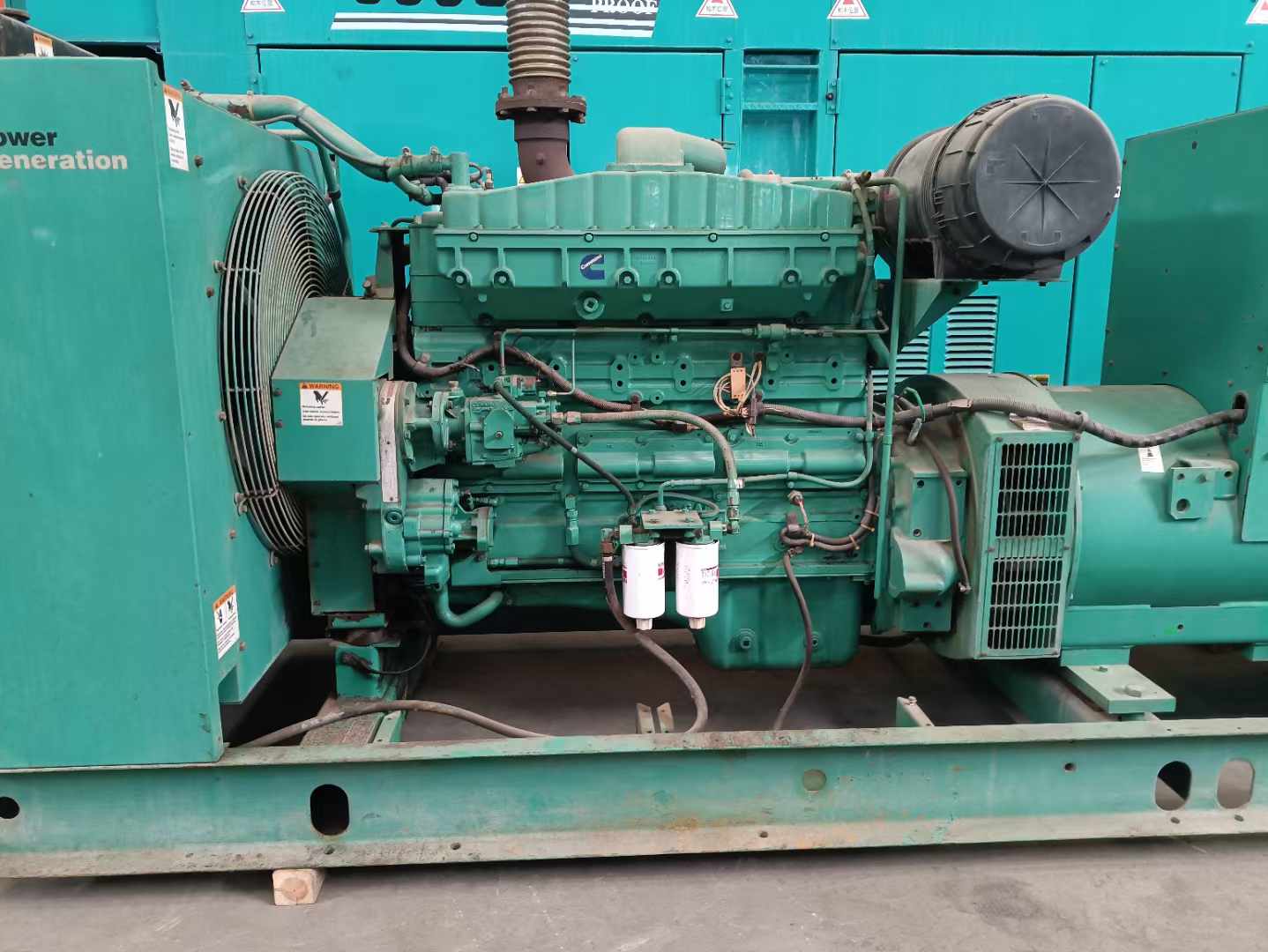 德钦过载会对 600kW 柴油发电机组造成哪些损害？