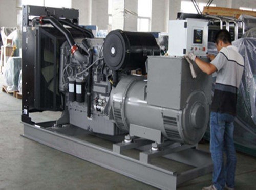 德钦柴油发电机组和储能设备配合使用的案例